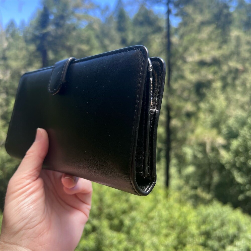COACH Black Smooth Leather Bifold Wallet with Gold Hardware AUTHENTIC - Picture 11 of 13